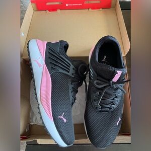 PUMA black and pink 9.5 Wide **LIKE NEW**